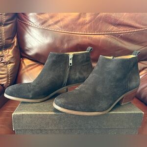 J Crew Black Suede Ankle Boots size 8 women